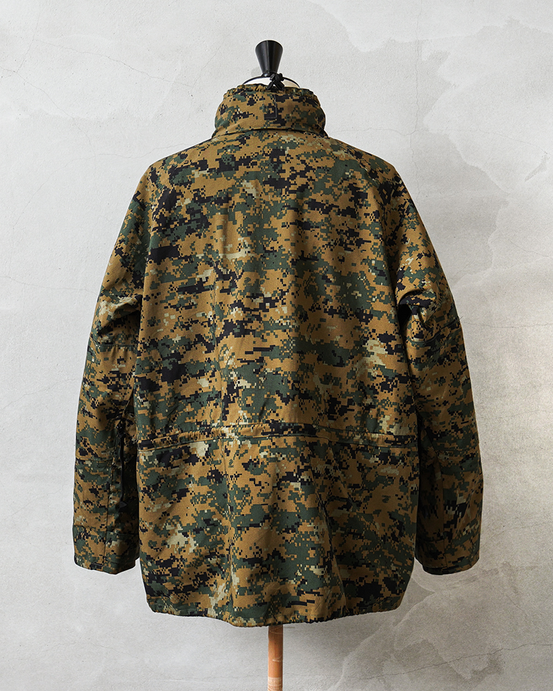 MILITARY（ミリタリー） 実物 USED 米海兵隊（U.S.M.C.）ECWCS GORE