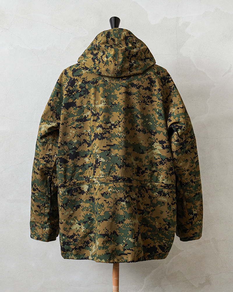 MILITARY（ミリタリー） 実物 USED 米海兵隊（U.S.M.C.）ECWCS GORE