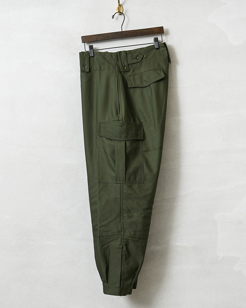 MILITARY（ミリタリー） 実物 新品 デッドストック ベルギー軍 M-64