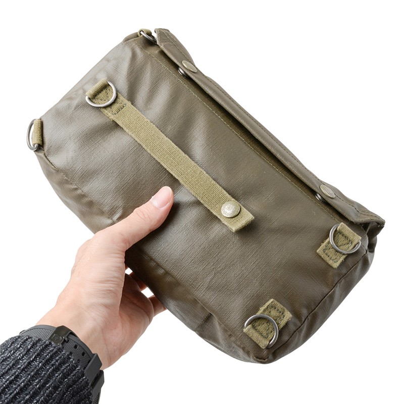 MILITARY（ミリタリー） 実物 スイス軍 ガスマスクバッグ USED ポーチ