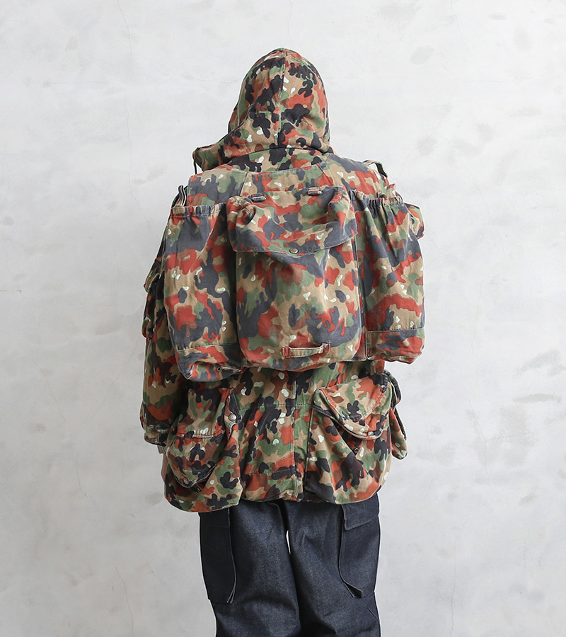 m*n様 【超レア・未使用・美品】スイス軍　軍幕　１枚①　アルペンカモ　迷彩　ミ MILITARY 実物 USED スイス軍 M-60 マウンテンジャケット用