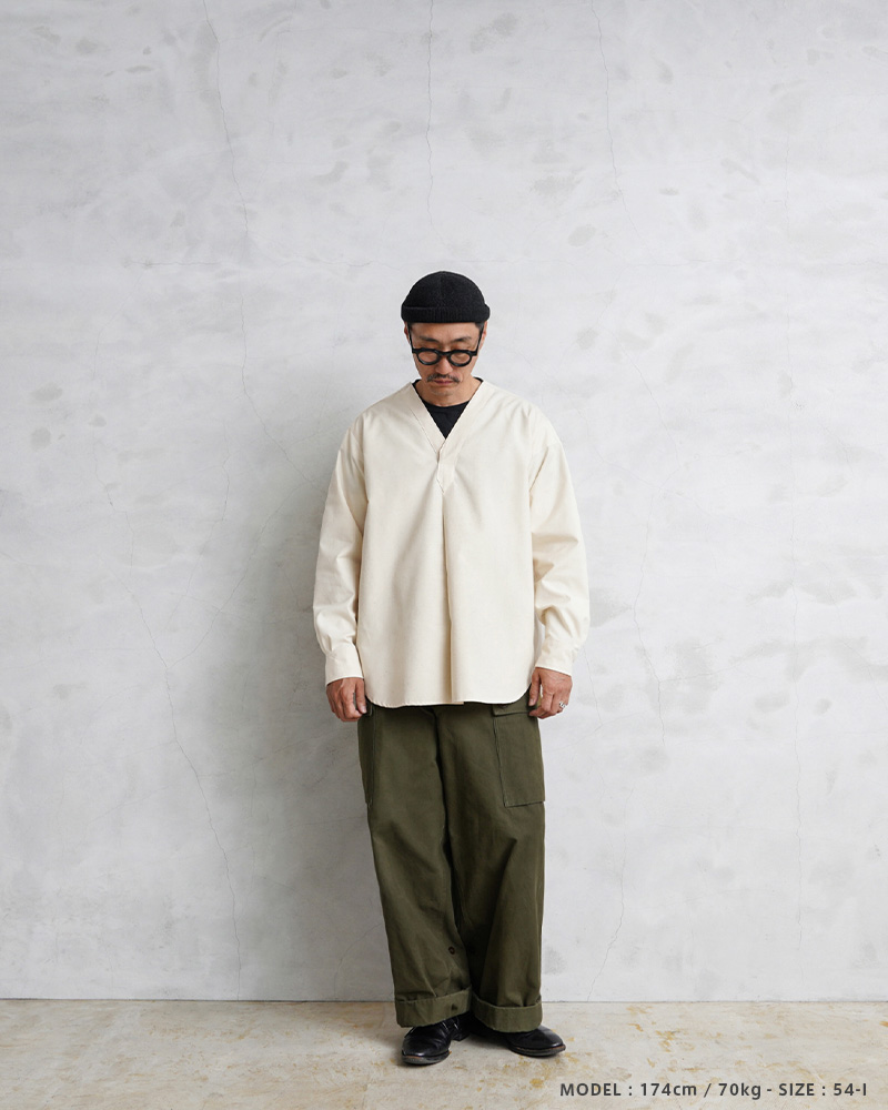 MILITARY I.C.ORADEA社製 ルーマニア軍 スリーピングシャツ V