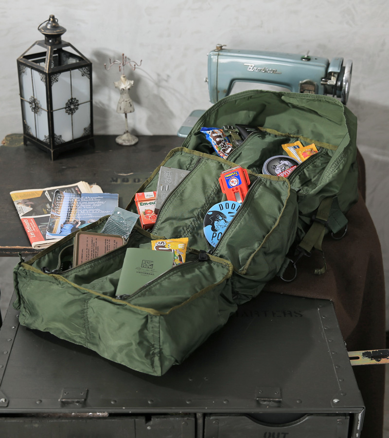 実物 新品 デッドストック 米軍 M17 MEDICAL バッグ OD