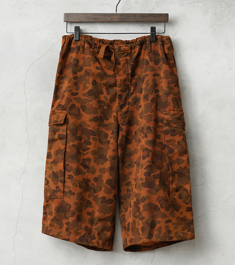 ラグマットショーツ　ワイドショーツ　リメイク古着　再構築　個性古着 MILITARY（ミリタリー） 実物 USED オーストリア軍 リメイク ピー