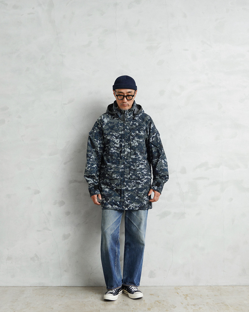 米海軍実物 US NAVY 階級章付き GORE-TEX パーカー S-R