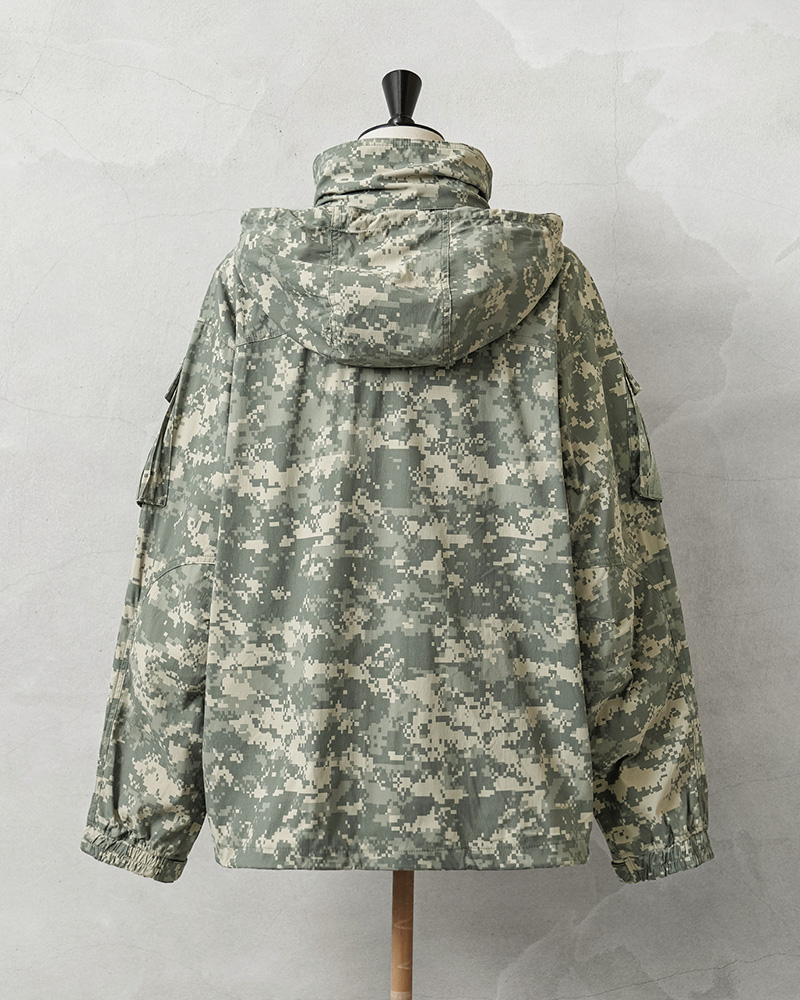 米軍 ECWCS LEVEL5 GEN3 ソフトシェル ジャケット M-L 米軍実物 GEN3 ECWCS LEVEL5 FR ソフトシェル ジャケット
