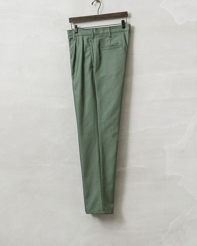 極美品 butcher products チノトラウザーズ オリーブ w30 ATLAST ＆ CO(アットラスト) ピンストライプトラウザーズ