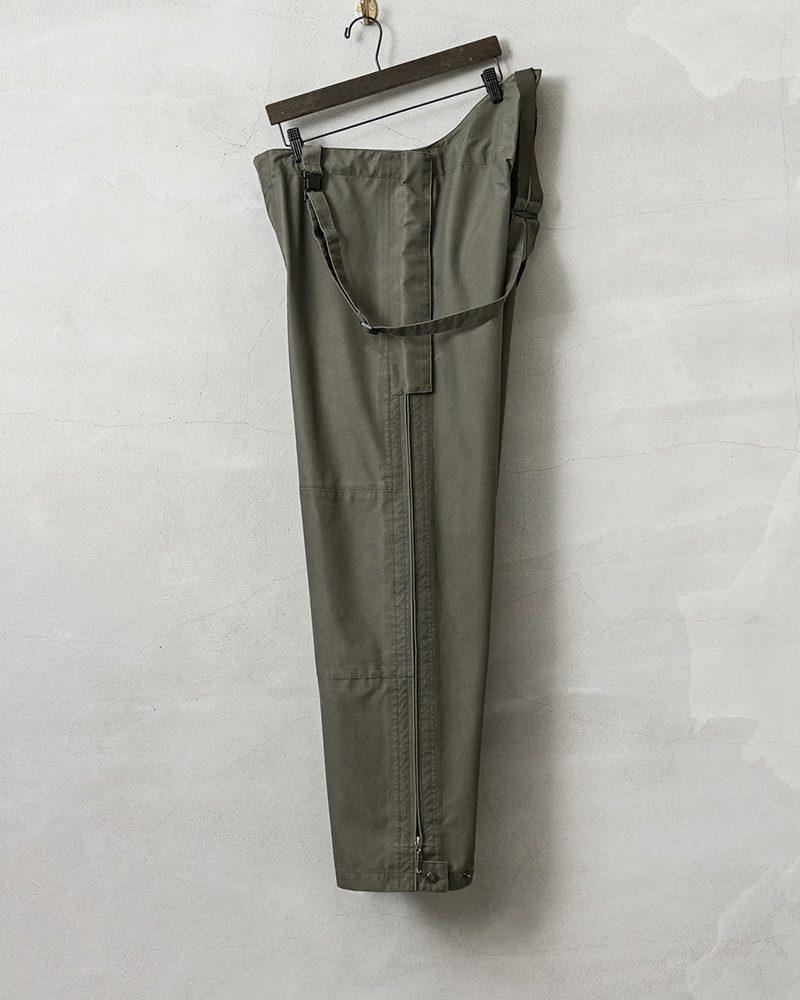 MILITARY（ミリタリー） 実物 USED オーストリア軍 アルパイン GORE