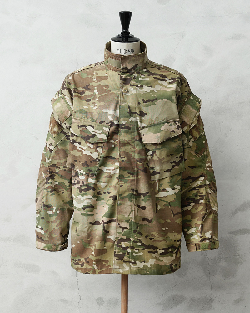 ”アメリカ軍　軍事医療センター　ラグ　絨 MILITARY（ミリタリー） デッドストック 米軍 PTG L/ARROW LEVEL9