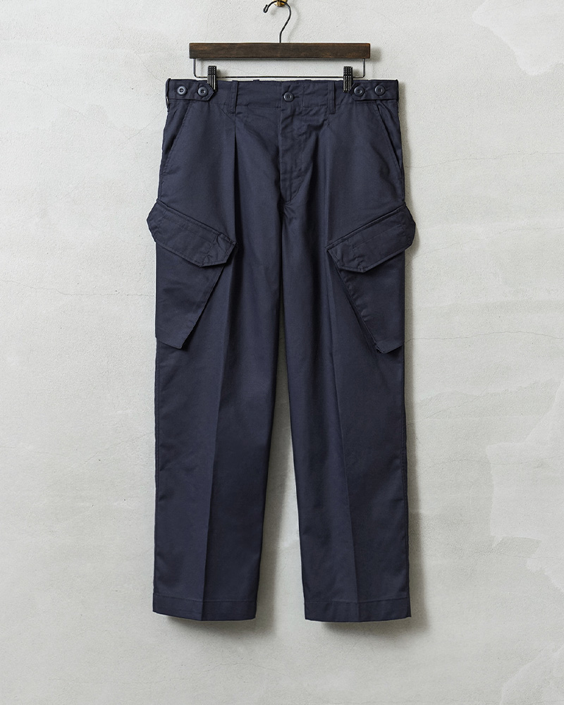 デッドストックNAVY PCSトラウザーズ イギリス軍カーゴパンツ実物 MILITARY（ミリタリー） 実物 新品 デッドストック イギリス軍 ROYAL