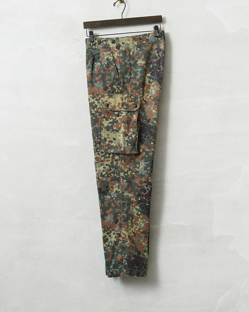 ドイツ軍 フレクターカモ 迷彩柄 黒染め カーゴパンツ W34 ユーロ ミリタリ MILITARY（ミリタリー） 実物 USED ドイツ軍 フレクターカモ カーゴ