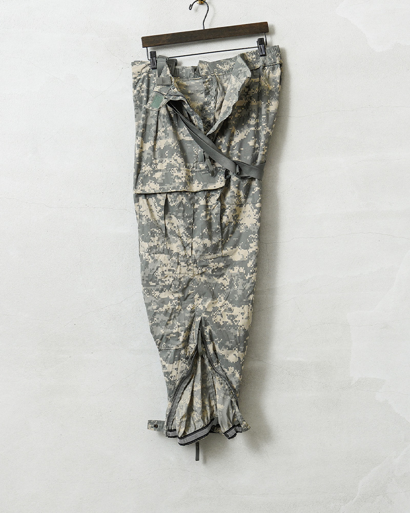 MILITARY（ミリタリー） 実物 新品 デッドストック 米軍 ECWCS GEN3