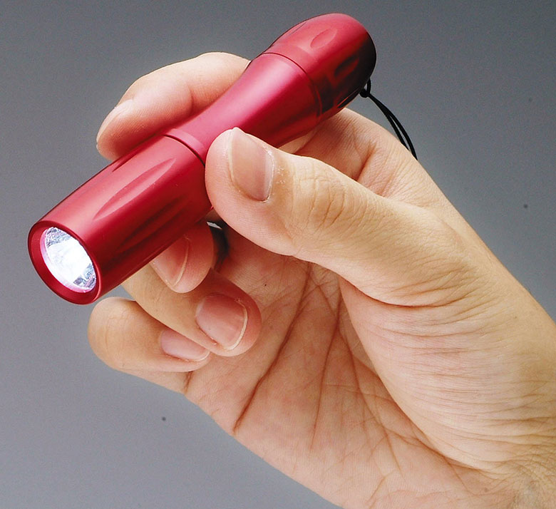 新品　未使用　COACH　コーチ　懐中電灯 小型ライト 携帯用ライト 防災グッズ 1LED ecoミニトーチ（丸形/角形） 懐中電灯 ハンディライト ハンディー