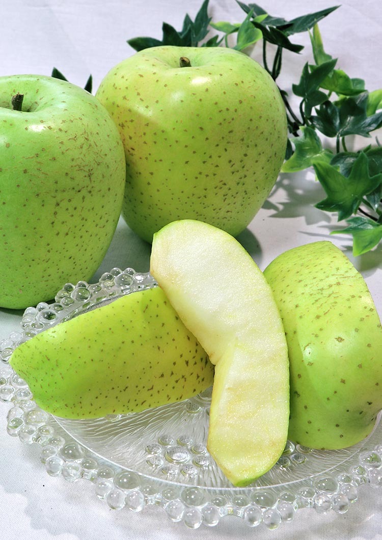 王林 おうりん 青りんご 約10kg 26〜38玉 訳あり規格 岩手県産 酸味