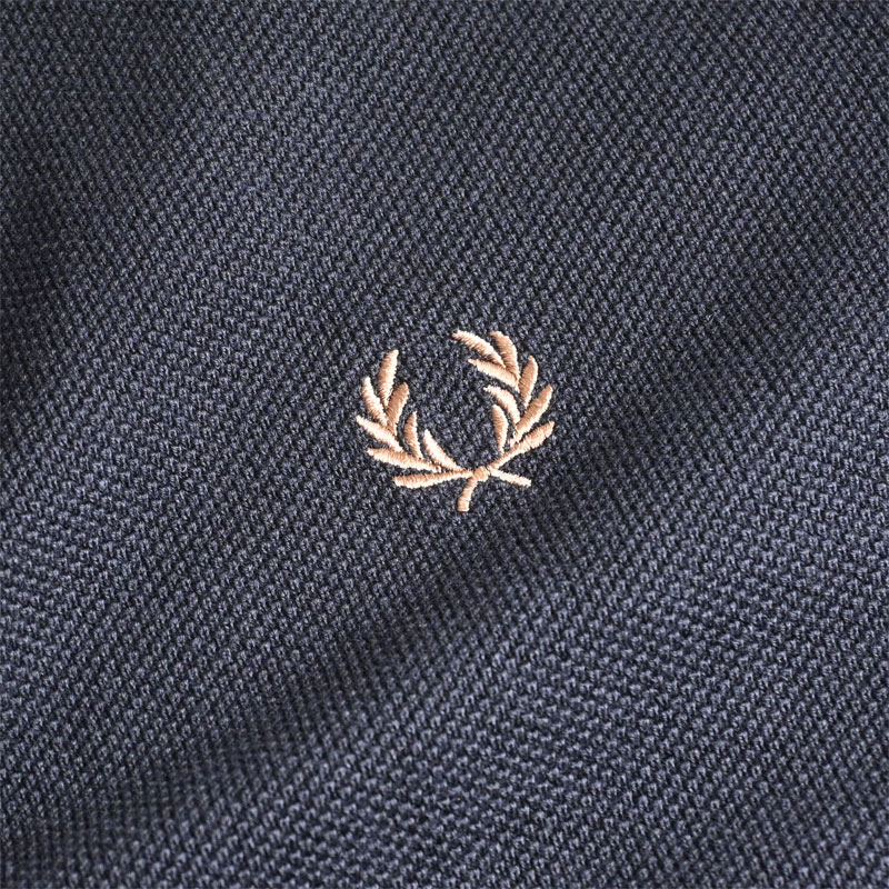 FRED PERRY（フレッドペリー） コットンクルーネックニット 鹿の子