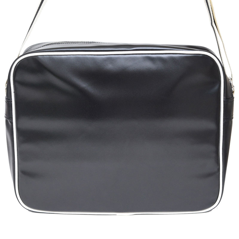 Fred Perry クラシックショルダーバッグ 黒 Classic Shoulder Bag／クラシックショルダーバッグ（ショルダー
