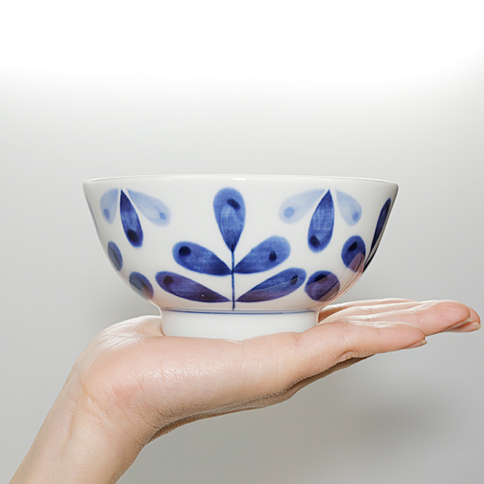 砥部焼 茶碗 大 リーフかわいい シンプル 飯碗 和食器 陶器 手作り