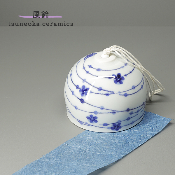 砥部焼 風鈴 線に花模様 厄除け 開運 涼感 手作り 短冊付き tsuneoka