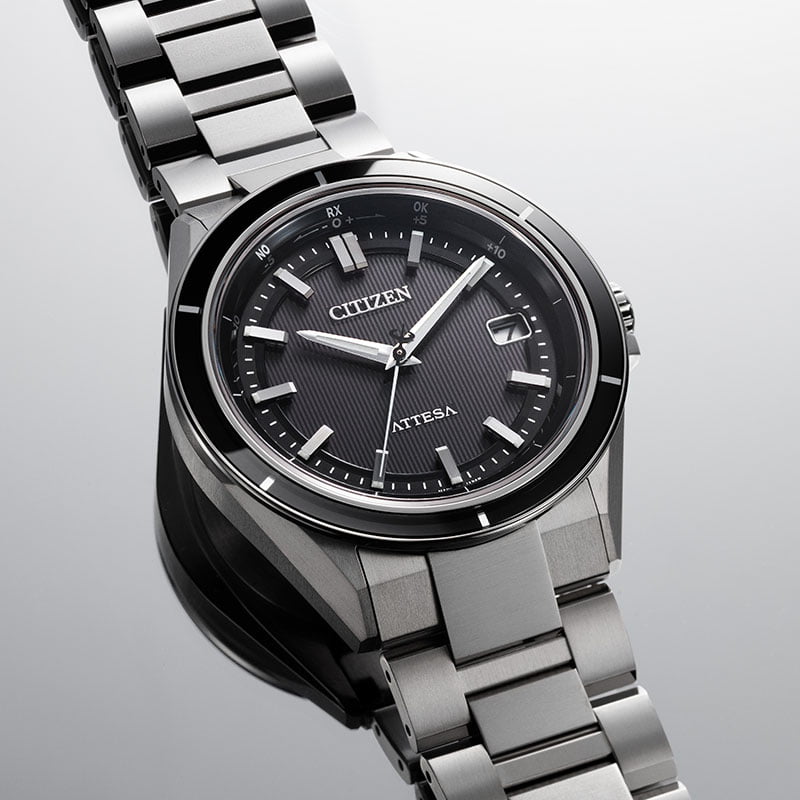 美品　CITIZEN　シチズン　アテッサ　ブラック　シルバー　ソーラー　腕時計 シチズン 腕時計 アテッサ CITIZEN ATTESA メンズ ブラック シルバー