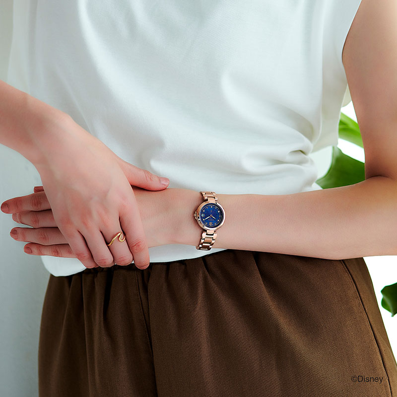 シチズン クロスシー エコ・ドライブ電波時計 Disneyコレクション