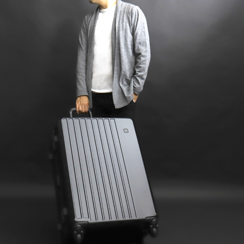 リモワ スーツケース 4輪のおすすめ人気商品一覧 通販 - Yahoo