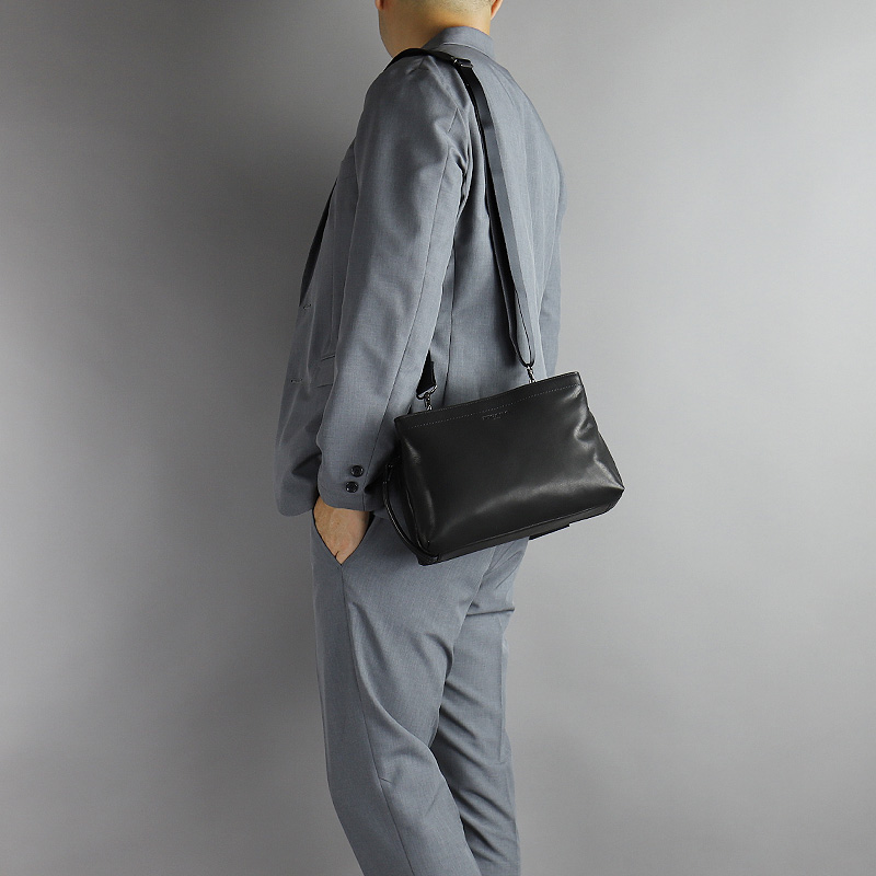 FIGARO Paris（フィガロ パリ） FIGARO フィガロ ビス クラッチバッグ