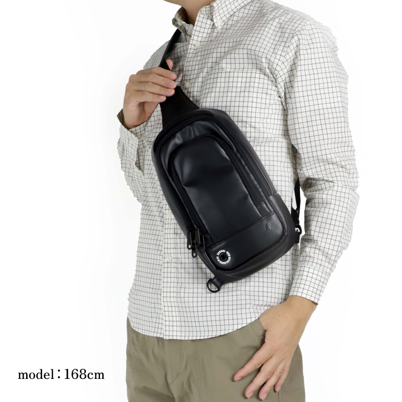 GAVIAL ボディバッグ ブラック GAVIAL,leather shoulder bag
