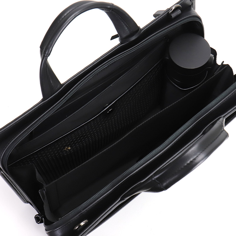 極美品 タケオキクチ ブラック 2way ビジネスバック ブリーフケース TAKEO KIKUCHI（タケオキクチ） ビジネスバッグ 2WAY B4 メンズ ナビ