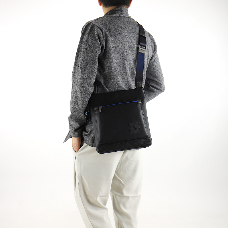 LANVIN en Bleu ランバンオンブルー クレンズ ショルダーバッグ 斜め