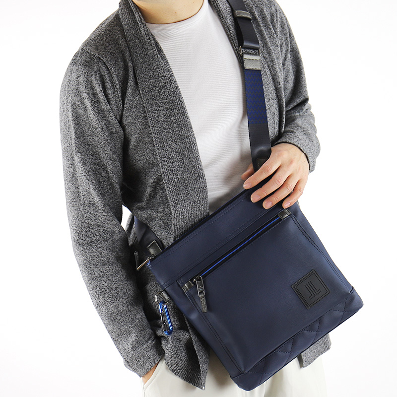 LANVIN en Bleu ランバンオンブルー クレンズ ショルダーバッグ