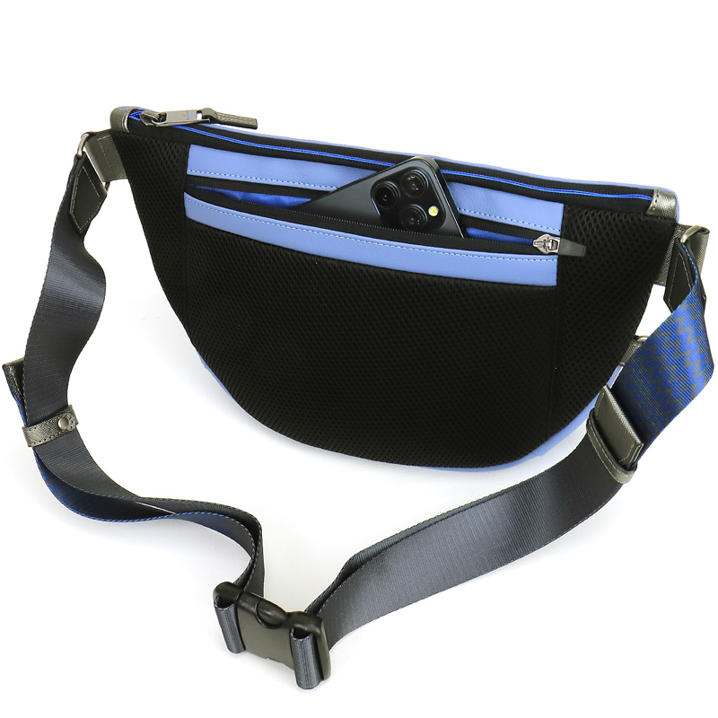 LANVIN en Bleu ランバンオンブルー クレンザ ボディバッグ ワン