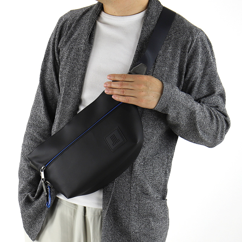 LANVIN en Bleu ランバンオンブルー クレンザ ボディバッグ ワン