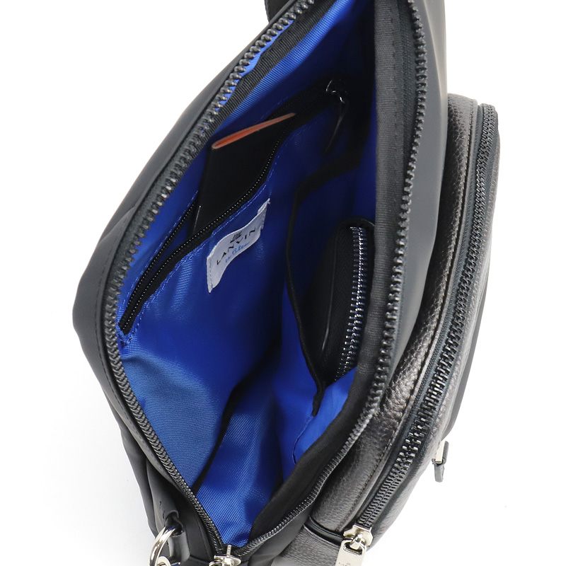 LANVIN en Bleu 限定品 ランバンオンブルー ボディバッグ ドレッセ