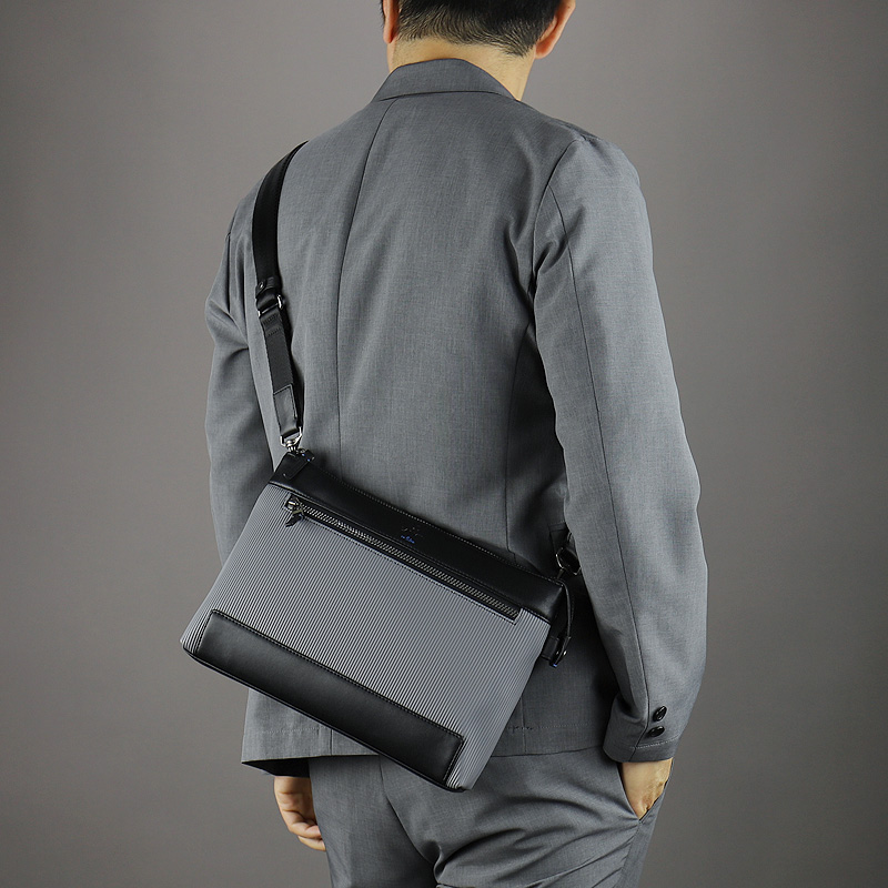 LANVIN コンチェルト フォルトオハ トッフ クロスホティ ハック CONVERSE TOKYO｜SIDE GATHER NYLON PADDED SHOULDER BAG