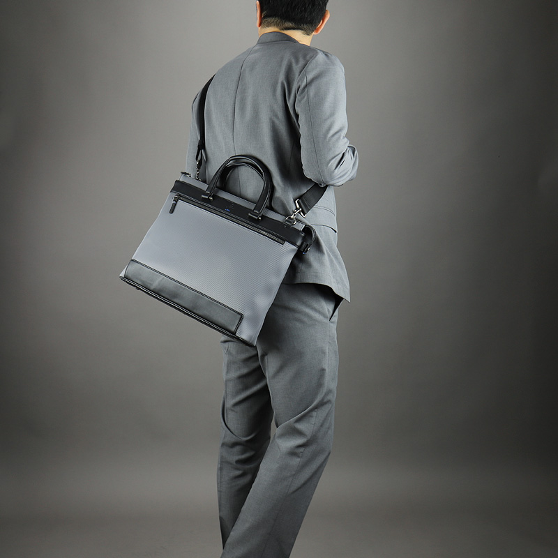 LANVIN en Bleu ランバンオンブルー バンプ ビジネスバッグ