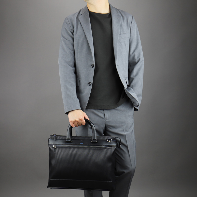 LANVIN en Bleu ランバンオンブルー バンプ ビジネスバッグ
