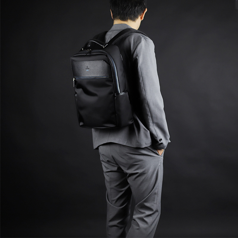 LANVIN en Bleu ランバンオンブルー リッパー リュック LANVIN en Bleu ランバンオンブルー リッパー リュック