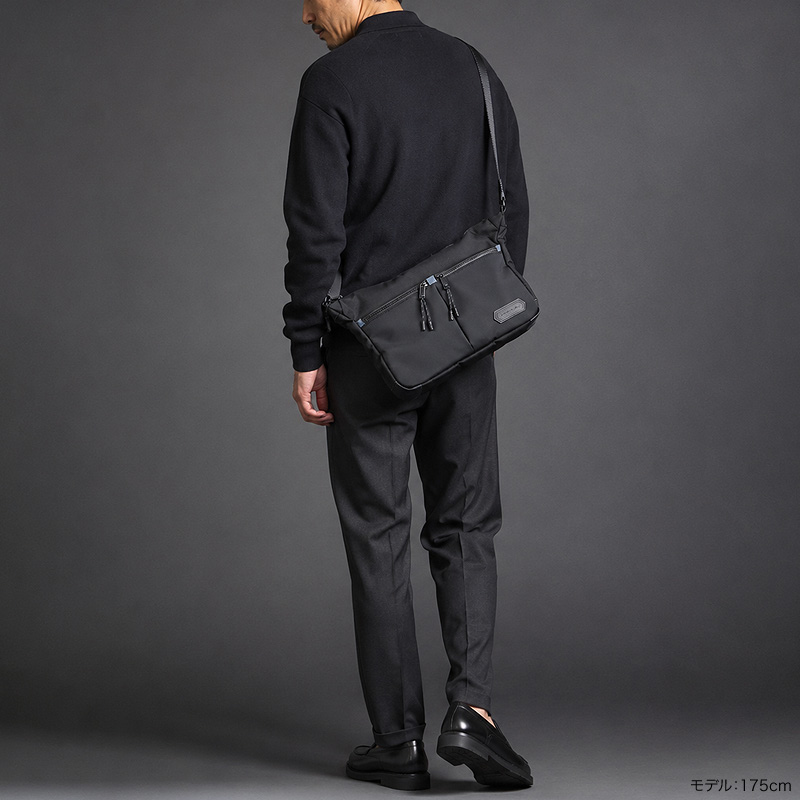LANVIN en Bleu ランバンオンブルー フレーズ ショルダーバッグ 斜め