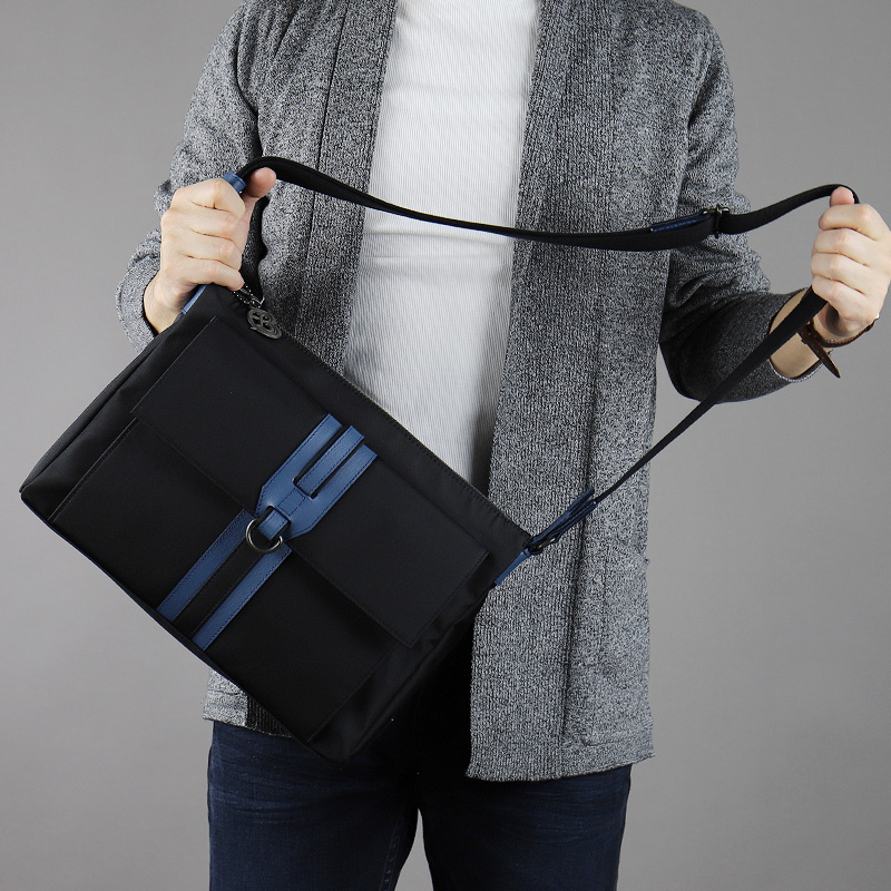 LANVIN en Bleu ランバンオンブルー ドロップ ショルダーバッグ
