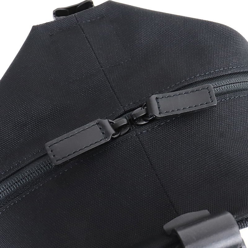 TAKEO KIKUCHI（タケオキクチ） スウィング ボディバッグ ワン