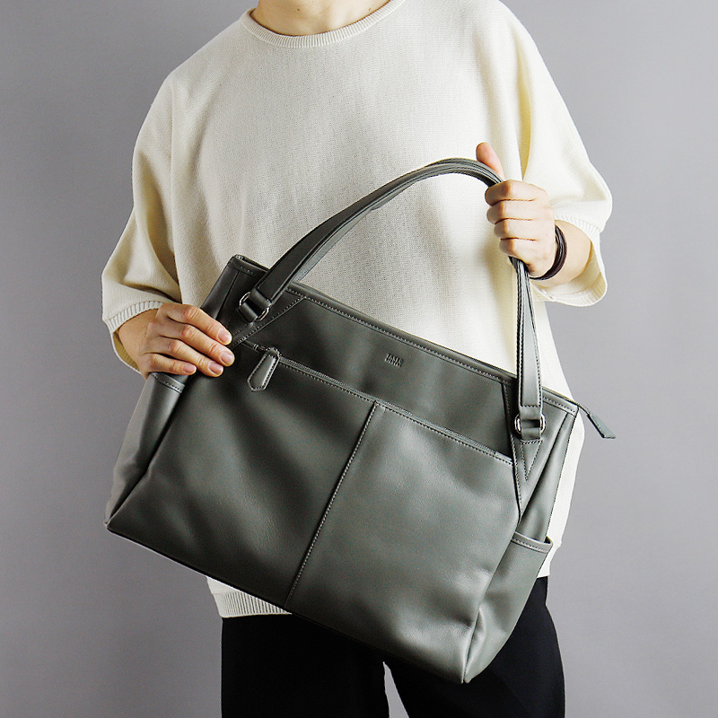 ✨極美品✨TAKEO KIKUCHI トートバッグ A4収納可 肩掛け 楽天市場】【最大51倍｜8/25限定】特典付き｜タケオキクチ