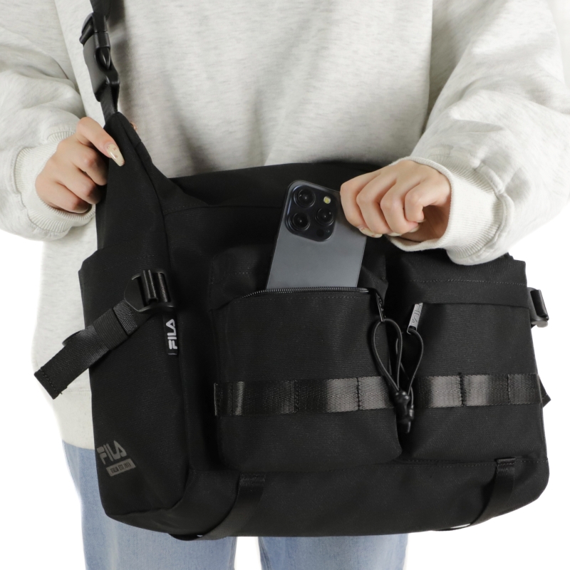 FILA（フィラ） ショルダーバッグ 斜め掛けバッグ 舟形ショルダー A4