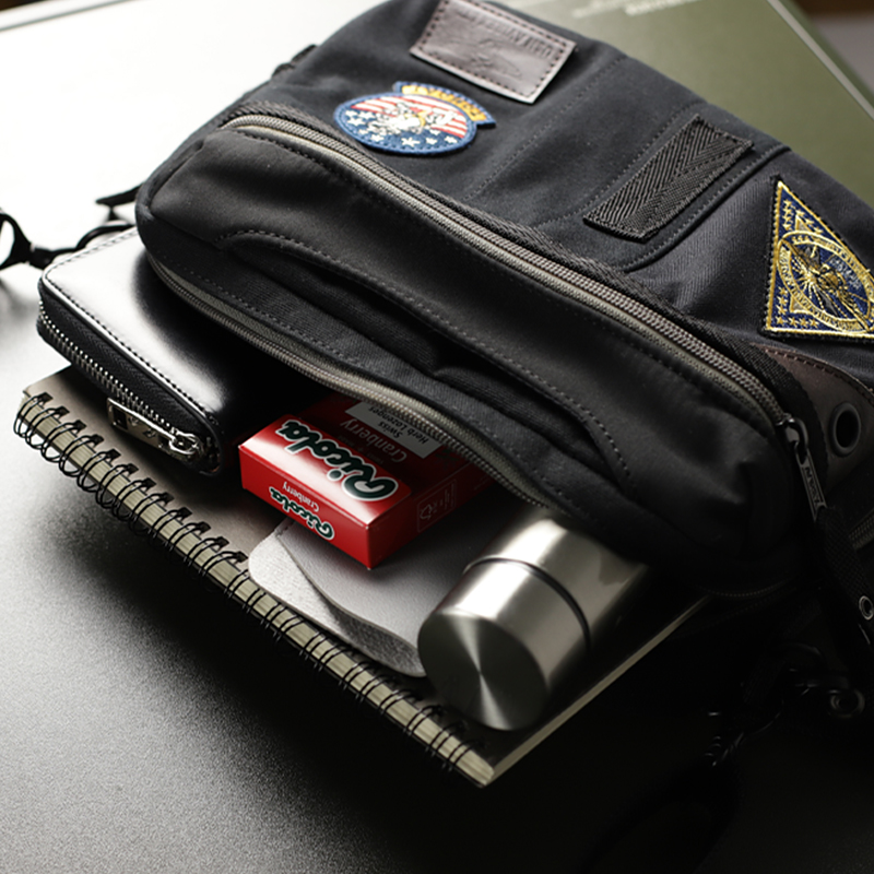 新品★AVIREX 限定モデル ボディバッグ トップガン3 AVIREX（アヴィレックス） 限定モデル TOP GUN3 トップガン3 ボディ