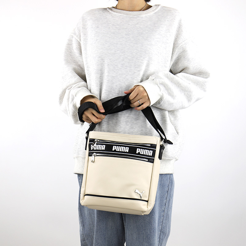 PUMA（プーマ） ショルダーバッグ ミニショルダーバッグ 斜め掛け