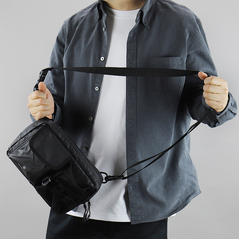 MICHAEL LINNELL（マイケルリンネル） アームズ ミニショルダーバッグ