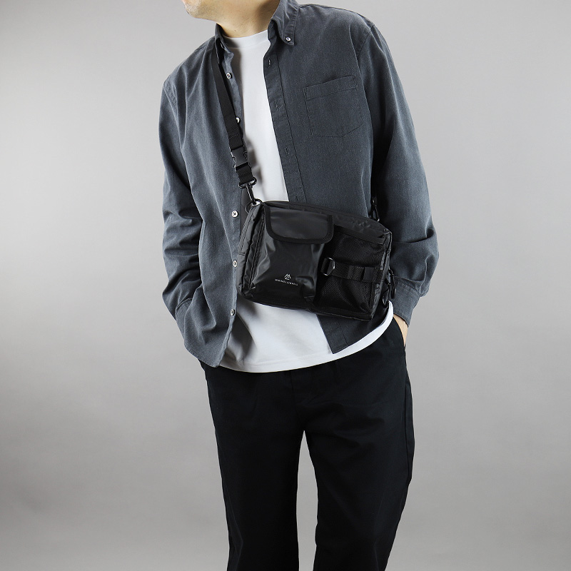 MICHAEL LINNELL（マイケルリンネル） アームズ ミニショルダーバッグ