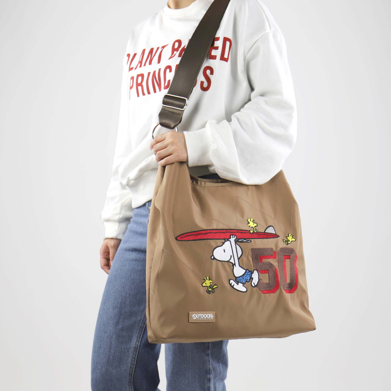 PEANUTSコラボ スヌーピー メッセンジャーバッグ OUTDOOR PRODUCTS アウトドアプロダクツ スヌーピー SNOOPY