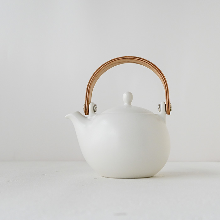 郡司製陶所 直火土瓶 新品未使用 SALIU 結 土瓶急須 白 (330ml) 30581 LOLO 土瓶 つる付 茶こし付 ど