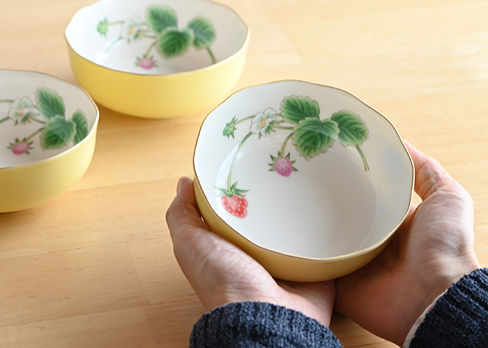香蘭社 苺香 小鉢3個セット 有田焼 鉢 食器 セット おしゃれ ボウル