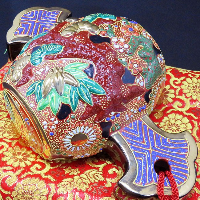 九谷焼 金婚式お祝い 9号 打ち出の小槌 松竹梅(錦座布団付) : 和座